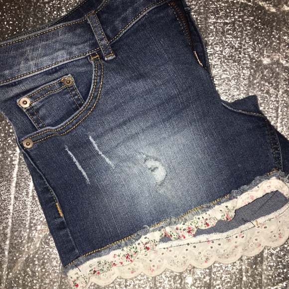 Shorts size 9 - Picture 4 of 5